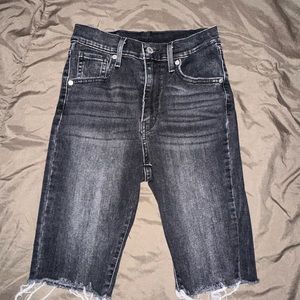 Levi shorts 25 waist